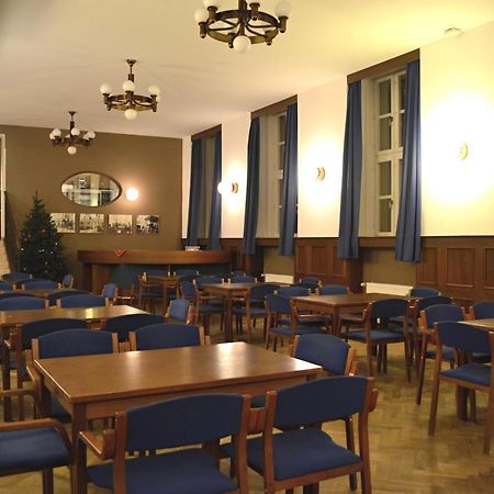 Hostel Masarykova Praag Buitenkant foto