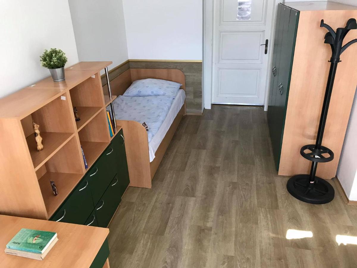 Hostel Masarykova Praag Buitenkant foto