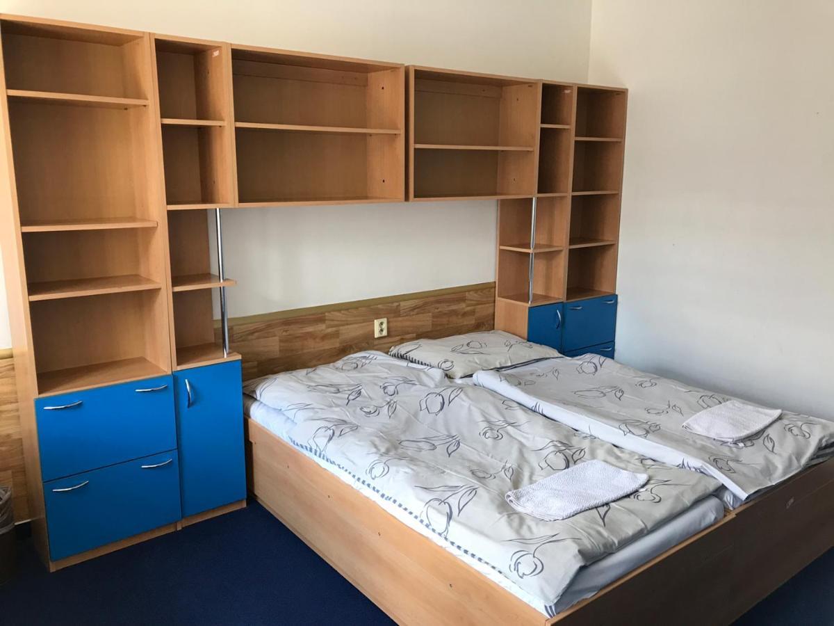 Hostel Masarykova Praag Buitenkant foto